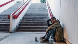 The Dark Side of Reverse Mortgages: 7 Traps That Could Leave You