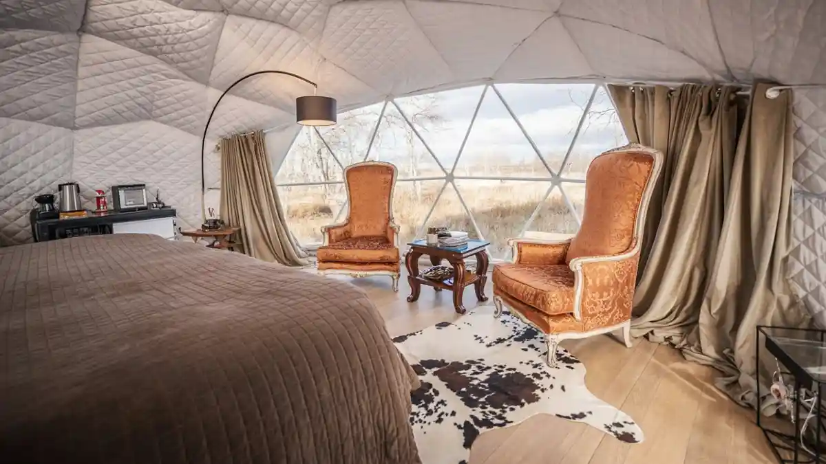 Eclectic Gold and Burnt Orange Suite – Glamour Meets Geometric Efficiency