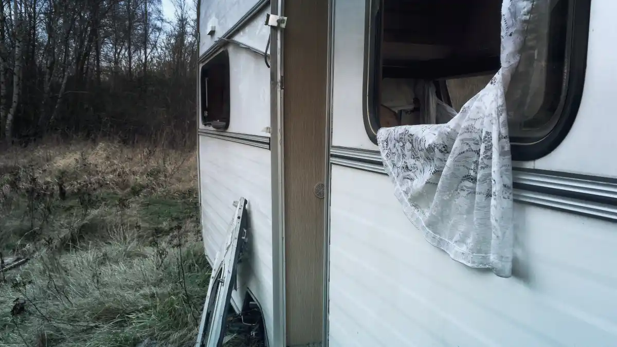 Ignoring Known Leaks or Cracked Sealant on the Roof/Slide-Out Wipers