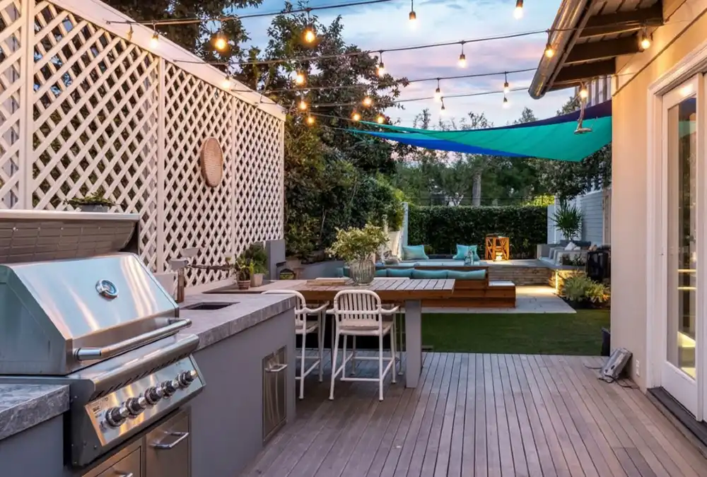 Illuminated Alfresco Kitchen Corridor – Side Yard Entertaining Done Right
