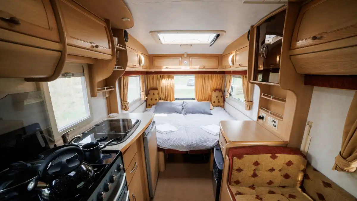 Interior Painting and Peeling