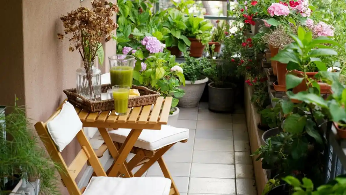 Lush Botanical & Wood Bistro Nook – A Morning Refresh for City Balconies