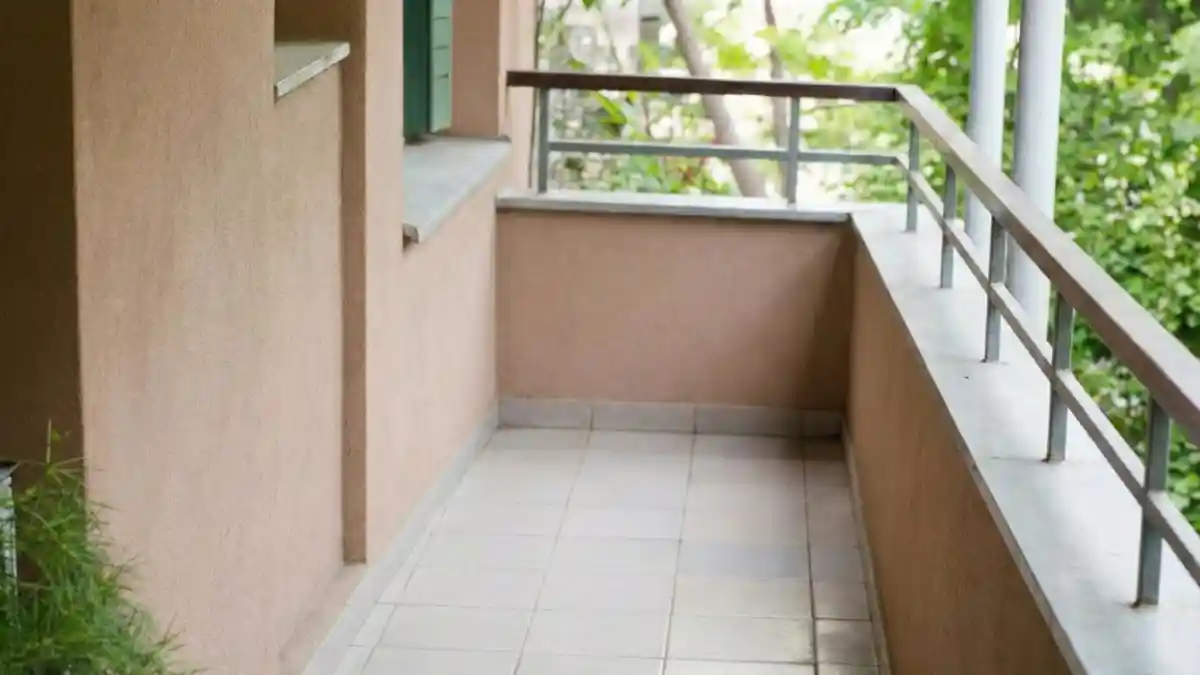  Lush Botanical & Wood Bistro Nook – A Morning Refresh for City Balconies