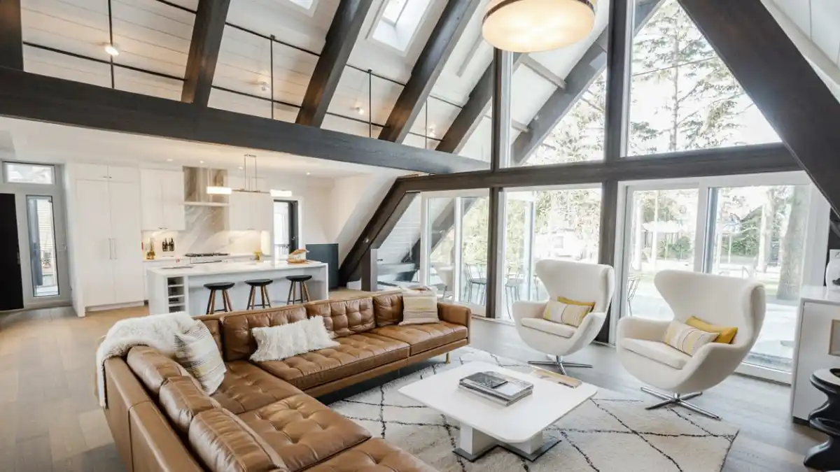 Luxurious Cognac & Crisp White Open Concept – Elevating the Rustic A-Frame to Modern Heights