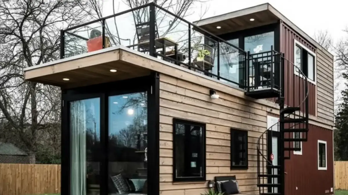 Modern Container Retreat – Rooftop Deck and Patio Harmony