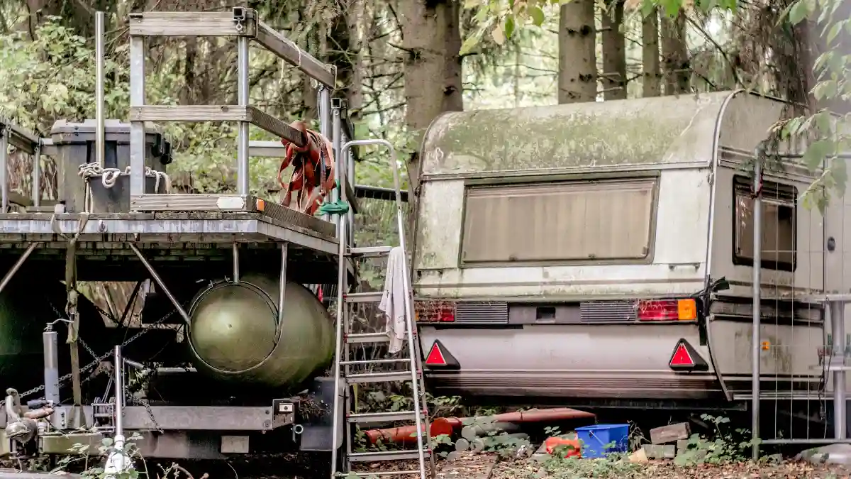 RV Hurricane Survival - 19 Mistakes That Total Your Rig