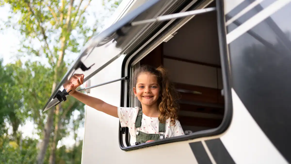 Removal of Slide-Out Trim and Fascia