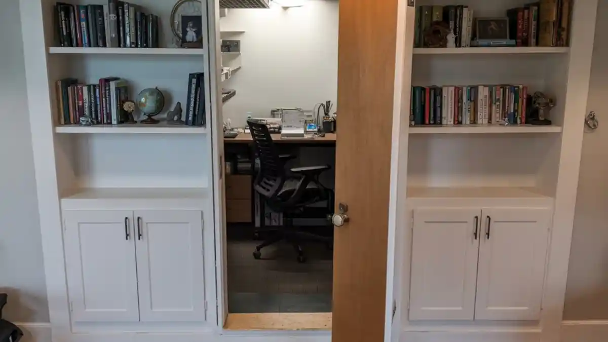 Classic White Built-In Secret Office – Hidden Workspaces for Distraction-Free Focus