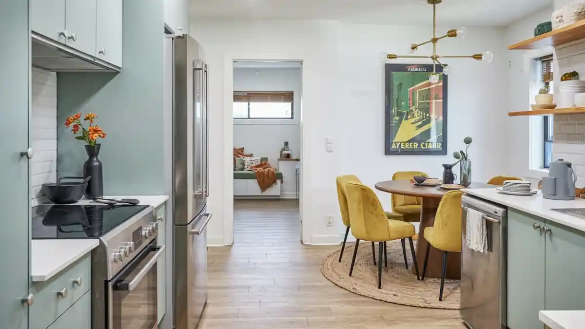 Coastal Mint and Mustard Kitchen – Dining Nook with a Tropical Twist