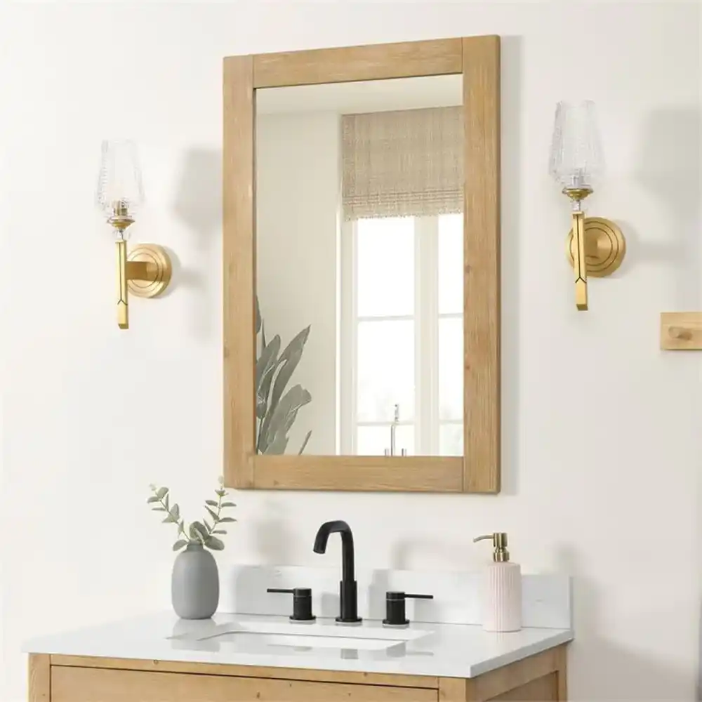 Sleek Metallics & Modern Minimalism – Brightening the Vanity with Shine
