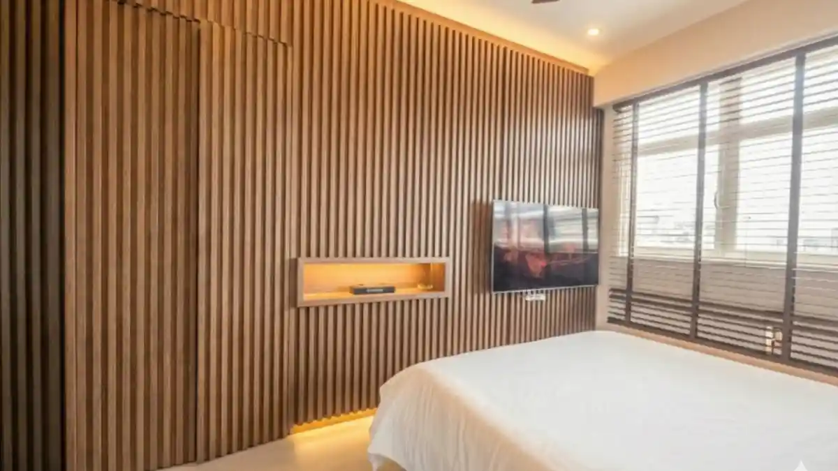 Warm Oak Fluted Wall Bedroom – A Secret Walk-In Wardrobe Reveal