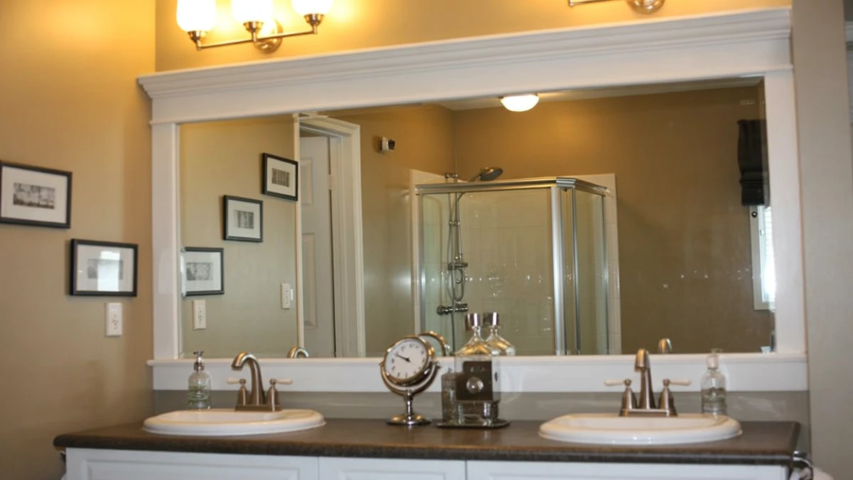 Wraparound Granite & White – Solving the Infinite Corner Reflection