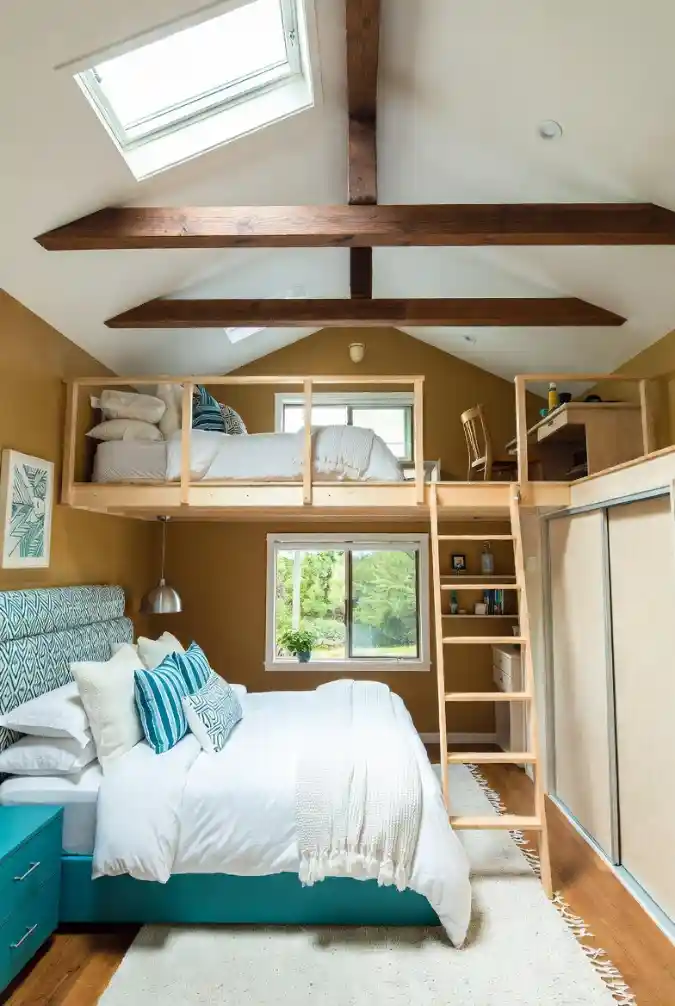 Honey-Hued Haven A Masterclass in Vertical Living