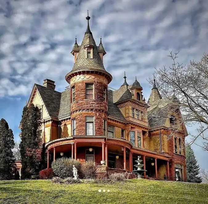 Rustic Sandstone Citadel - Fantasy Manor with a Regal Presence