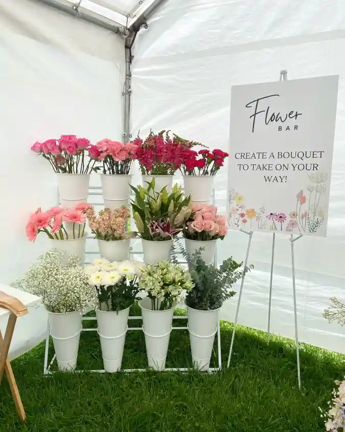 Alabaster Minimalist Flower Station - A Crisp Canvas for Vibrant Petals