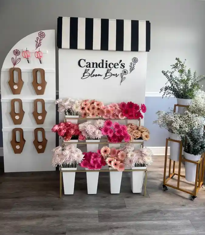 Parisian Chic Garden Cart - A Bloom Bar with Timeless Elegance