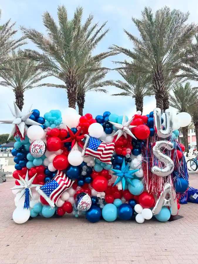 Star-Spangled Balloon Extravaganza - Patriotic Backyard Bash Decor
